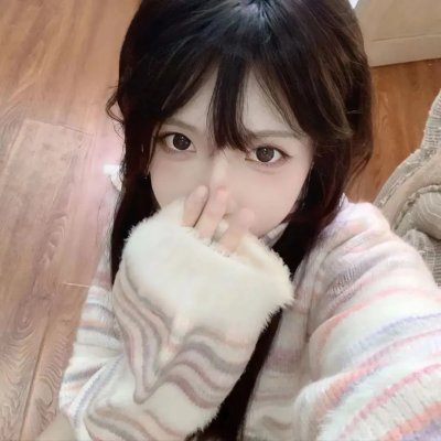 公寓里的两个女人 海报